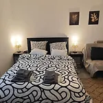 Le Republique Grand Wi-fi / Netflix Apartment *
