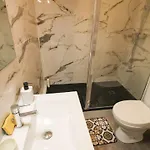 Le Republique Grand Wi-fi / Netflix Apartment